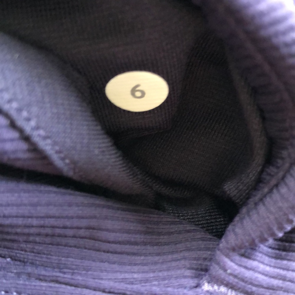 Reversible Lululemon jacket euc - Picture 6 of 9